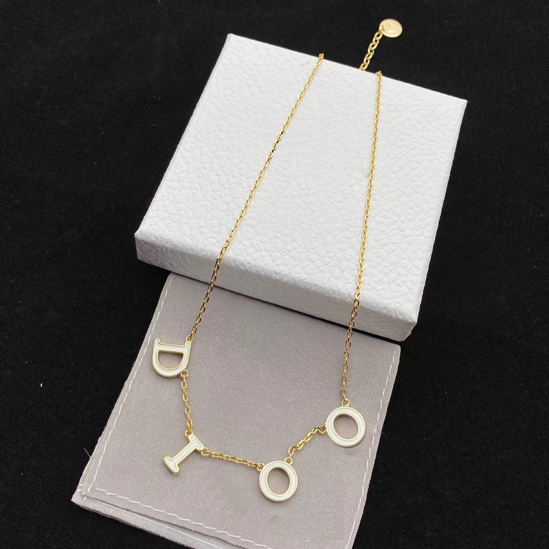 Necklace Designer Jewelry for Womens Choker 18k Gold Plated Letter Pendants Luxury Diamond Costume Fashion Trendy Necklaces Accessories Ladies Charm Gift With Box
Necklace Designer Jewelry for Womens Choker 18k Gold Plated Letter Pendants Luxury Diamond Costume Fashion Trendy Necklaces Accessories Ladies Charm Gift With Box