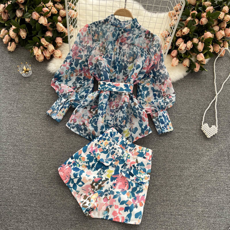 Fried Street Spring And Summer Ladies Style Temperament Puff Sleeve Shirt Women Retro Printed Wide Leg Shorts Two-piece Set 220506