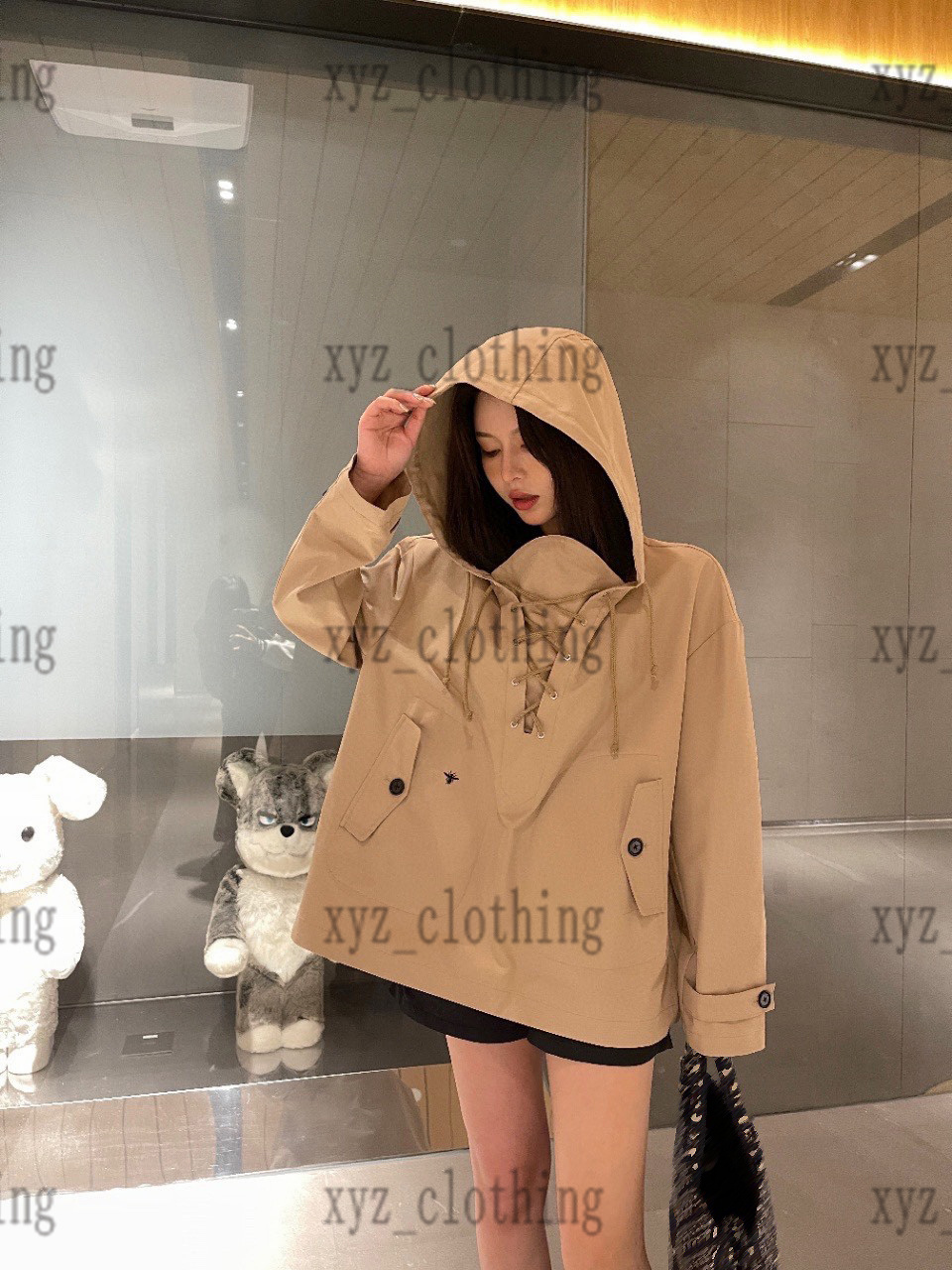 high-end 22ss tethered hooded jacket newly designer women Hoodes A-line jackets classic kahki jackets, Khaki
high-end 22ss tethered hooded jacket newly designer women Hoodes A-line jackets classic kahki jackets, Khaki