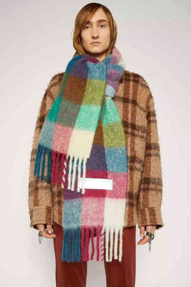 2022 new autumn and winter multicolor thickened Plaid women's scarf AC the same length warm shawl for men and women's scarves A1 T220727
2022 new autumn and winter multicolor thickened Plaid women's scarf AC the same length warm shawl for men and women's scarves A1 T220727