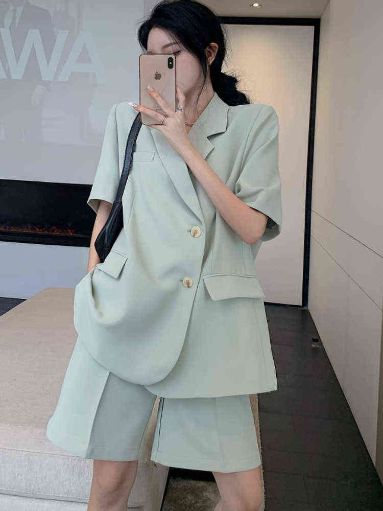 Office Lady Blazer Suits For Women Summer Two Piece Set Short Sleeve Jacket Shorts Pants Casual Ensemble Femme 2 Pieces J220813, Picture color set
Office Lady Blazer Suits For Women Summer Two Piece Set Short Sleeve Jacket Shorts Pants Casual Ensemble Femme 2 Pieces J220813, Picture color set