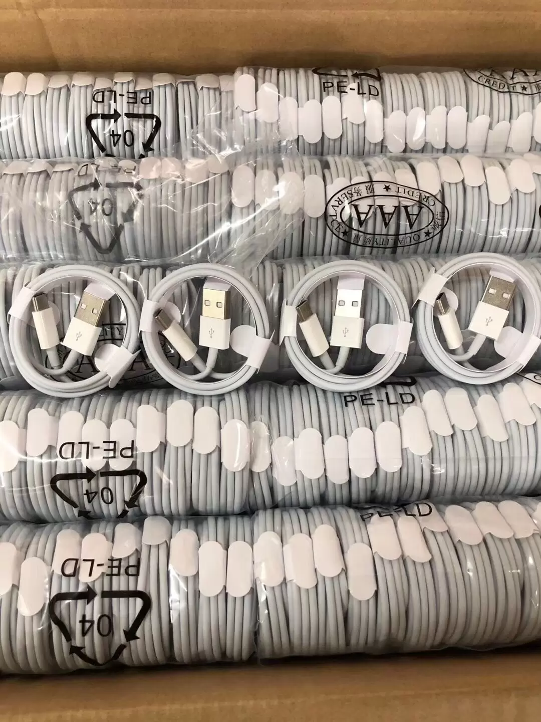 1m 3ft high speed type c micro usb-c cable data sync charging cables for samsung s6 s7 edge s8 s9 s10 htc lg android phone, White
1m 3ft high speed type c micro usb-c cable data sync charging cables for samsung s6 s7 edge s8 s9 s10 htc lg android phone, White