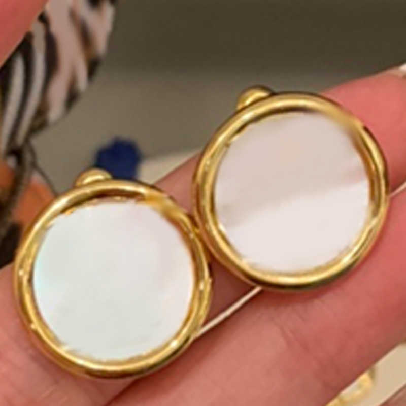 High quality diamond earrings women Stud simple atmosphere fashion personality wild Ladies Wedding Engagement Jewelry