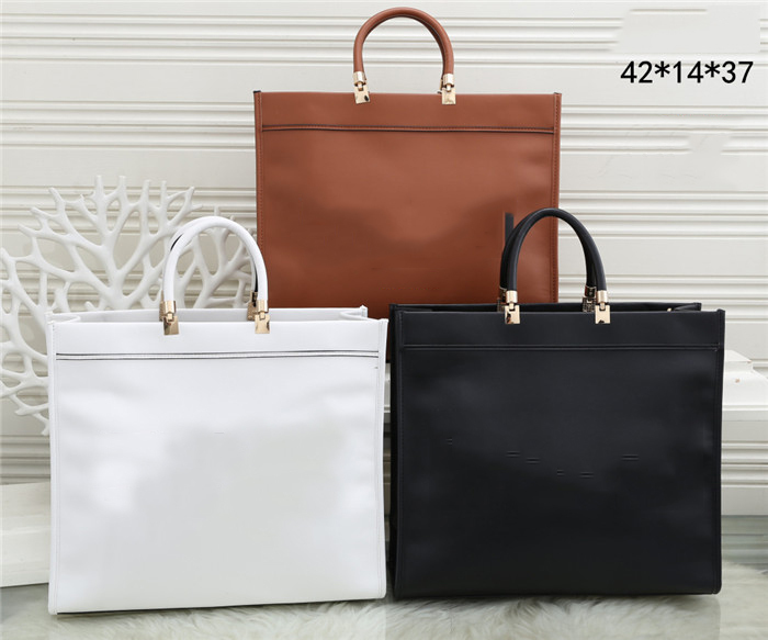 2022 Handbag Designer Tote Bag Letter Decoration Shoulder Bag Large Capacity Men Ladies Universal Leather, Customized 
2022 Handbag Designer Tote Bag Letter Decoration Shoulder Bag Large Capacity Men Ladies Universal Leather, Customized