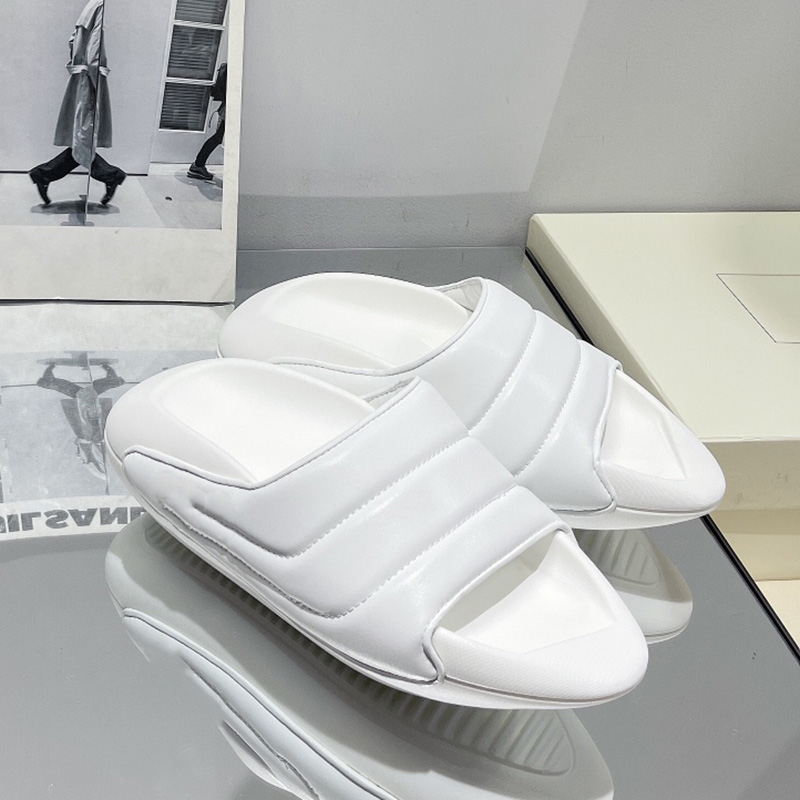 Designer B-IT Slippers Luxurys Mens Women Platform Slides Sandal Genuine Leather Spaceship Shoes Classical White Black Dress Shoe with Box size 35-45, Color 1
Designer B-IT Slippers Luxurys Mens Women Platform Slides Sandal Genuine Leather Spaceship Shoes Classical White Black Dress Shoe with Box size 35-45, Color 1