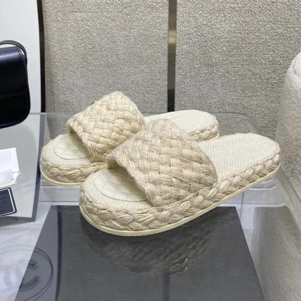 Designer Women Sandals High Quality Womens Slides Thick bottom Ultralight Fashion Espadrilles Sandal Casual shoes Platform Summer Beach Slipper flip flops for, Black
Designer Women Sandals High Quality Womens Slides Thick bottom Ultralight Fashion Espadrilles Sandal Casual shoes Platform Summer Beach Slipper flip flops for, Black