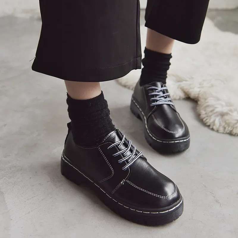 Sepatu Oxford Platform Retro untuk Wanita Mode Chunky Bertali Hitam Coklat Kulit Datar Kasual Goth Harajuku Zapatos De Mujer Baru 220614, Black
Sepatu Oxford Platform Retro untuk Wanita Mode Chunky Bertali Hitam Coklat Kulit Datar Kasual Goth Harajuku Zapatos De Mujer Baru 220614, Black