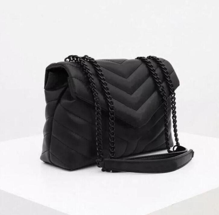 2022 luxury handbag shoulder bag designer seam leather ladies metal Chain high quality clamshell messenger bags 31cm, Silver
2022 luxury handbag shoulder bag designer seam leather ladies metal Chain high quality clamshell messenger bags 31cm, Silver