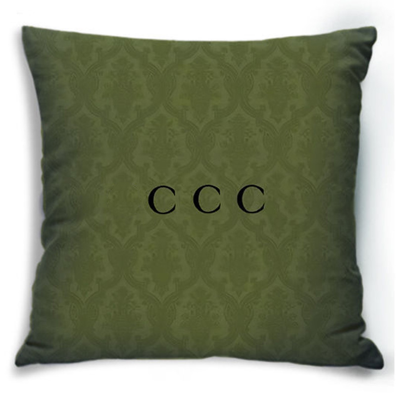 Decorative Pillow Fashion Designer Cushion With G Letter Print Luxury Cushions Cotton Pillows Covers Home Textiles 45*45cm 2203212WU, G1
Decorative Pillow Fashion Designer Cushion With G Letter Print Luxury Cushions Cotton Pillows Covers Home Textiles 45*45cm 2203212WU, G1