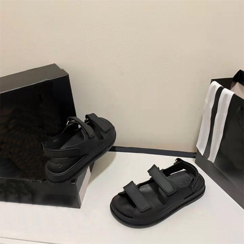 Buckle Sandals Grandad Sandals Caviar Leather Chain Gold High Quality Women Slippers Crystal Calf Quilted Platform Summer Beach Slipper
Buckle Sandals Grandad Sandals Caviar Leather Chain Gold High Quality Women Slippers Crystal Calf Quilted Platform Summer Beach Slipper