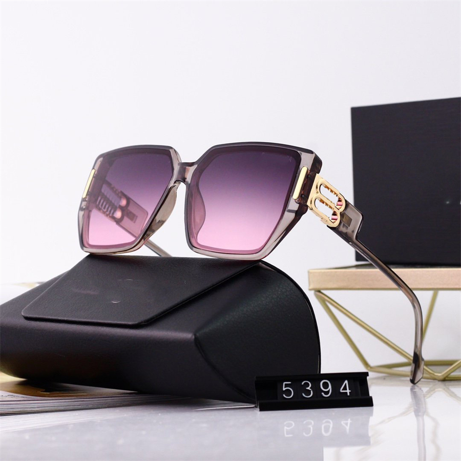 Luxury Designer Balencaigaity Sunglasses Retro Men Women Fashion Glasses Unisex Polarized Sunglasses Summer Outdoor Travel High Quality HGDFHG
Luxury Designer Balencaigaity Sunglasses Retro Men Women Fashion Glasses Unisex Polarized Sunglasses Summer Outdoor Travel High Quality HGDFHG