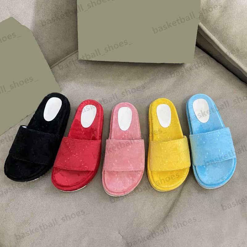 Luxury Designer Platform Slippers Sandals For Men Women Classic Floral Brocade Slides Flats Leather Rubber Gear Bottoms Beach Shoes Loafers Size 35-45
Luxury Designer Platform Slippers Sandals For Men Women Classic Floral Brocade Slides Flats Leather Rubber Gear Bottoms Beach Shoes Loafers Size 35-45