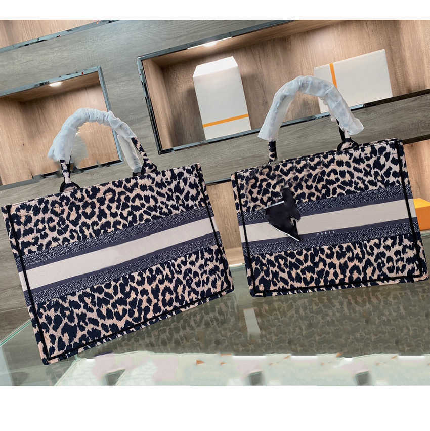 Luxury Designer Shoulder Bags Handbags Totes Three-dimensional High Version Shopping Bag Goddess Versatil Handbag 00, #18
Luxury Designer Shoulder Bags Handbags Totes Three-dimensional High Version Shopping Bag Goddess Versatil Handbag 00, #18