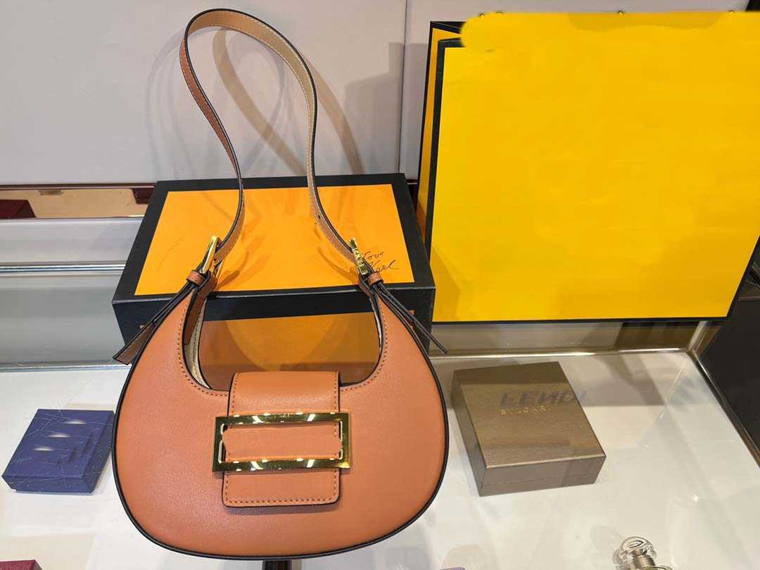 High Quality Luxury Ladies Handheld One Shoulder Messenger Bag New Crescent Underarm Bag Multifunctional Fashion Design
High Quality Luxury Ladies Handheld One Shoulder Messenger Bag New Crescent Underarm Bag Multifunctional Fashion Design