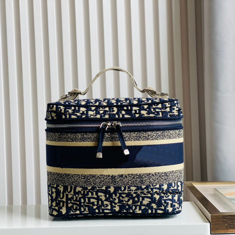 2022 Top High Quality Ladies Cosmetic Bag Special Bag Makeup Large Storage Bag Travel Makeup Holder, Color 5
2022 Top High Quality Ladies Cosmetic Bag Special Bag Makeup Large Storage Bag Travel Makeup Holder, Color 5