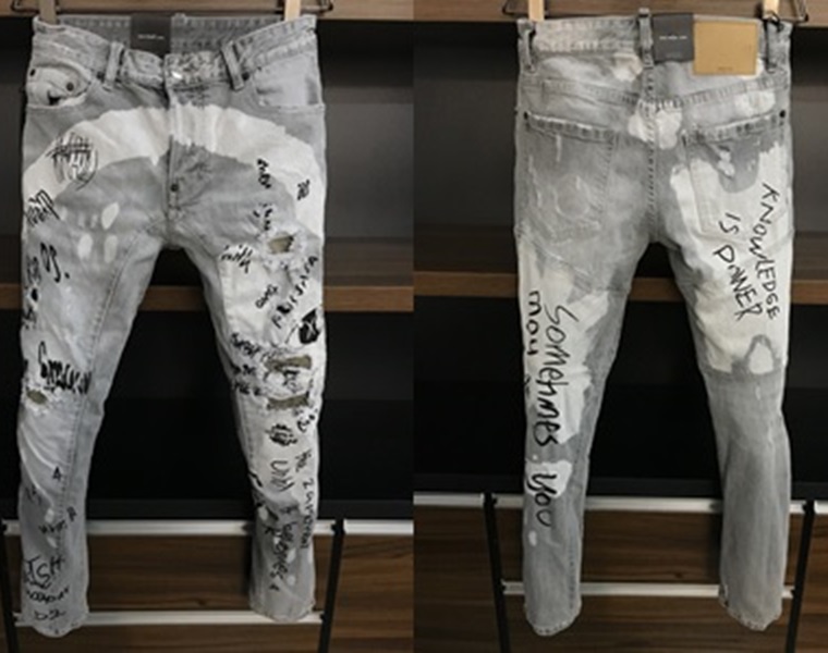 2022 New Men Jeans Hole Light Blue Dark gray Italy Brand Man Long Pants Trousers Streetwear denim Skinny Slim Straight Biker Jean for D2 Top quality size 28-38 A13, A339
2022 New Men Jeans Hole Light Blue Dark gray Italy Brand Man Long Pants Trousers Streetwear denim Skinny Slim Straight Biker Jean for D2 Top quality size 28-38 A13, A339