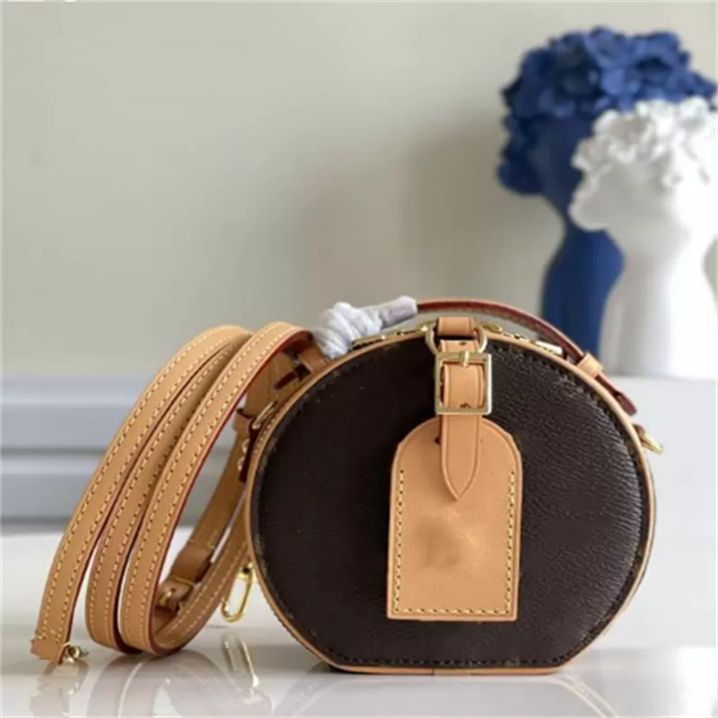 luxurys designers Handbags Shoulder Bags Many colors woman Fashion Pattern Satchel Chain Purse Lady crocodile Classic Style with high quality88
luxurys designers Handbags Shoulder Bags Many colors woman Fashion Pattern Satchel Chain Purse Lady crocodile Classic Style with high quality88