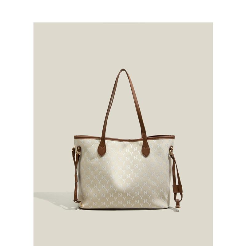 Duffel Bags Elmsk Advanced Sensory Tote Bag 2022 Spring Messenger Minority Large Capacity Armpit Single Shoulder Women's, Picture color
Duffel Bags Elmsk Advanced Sensory Tote Bag 2022 Spring Messenger Minority Large Capacity Armpit Single Shoulder Women's, Picture color