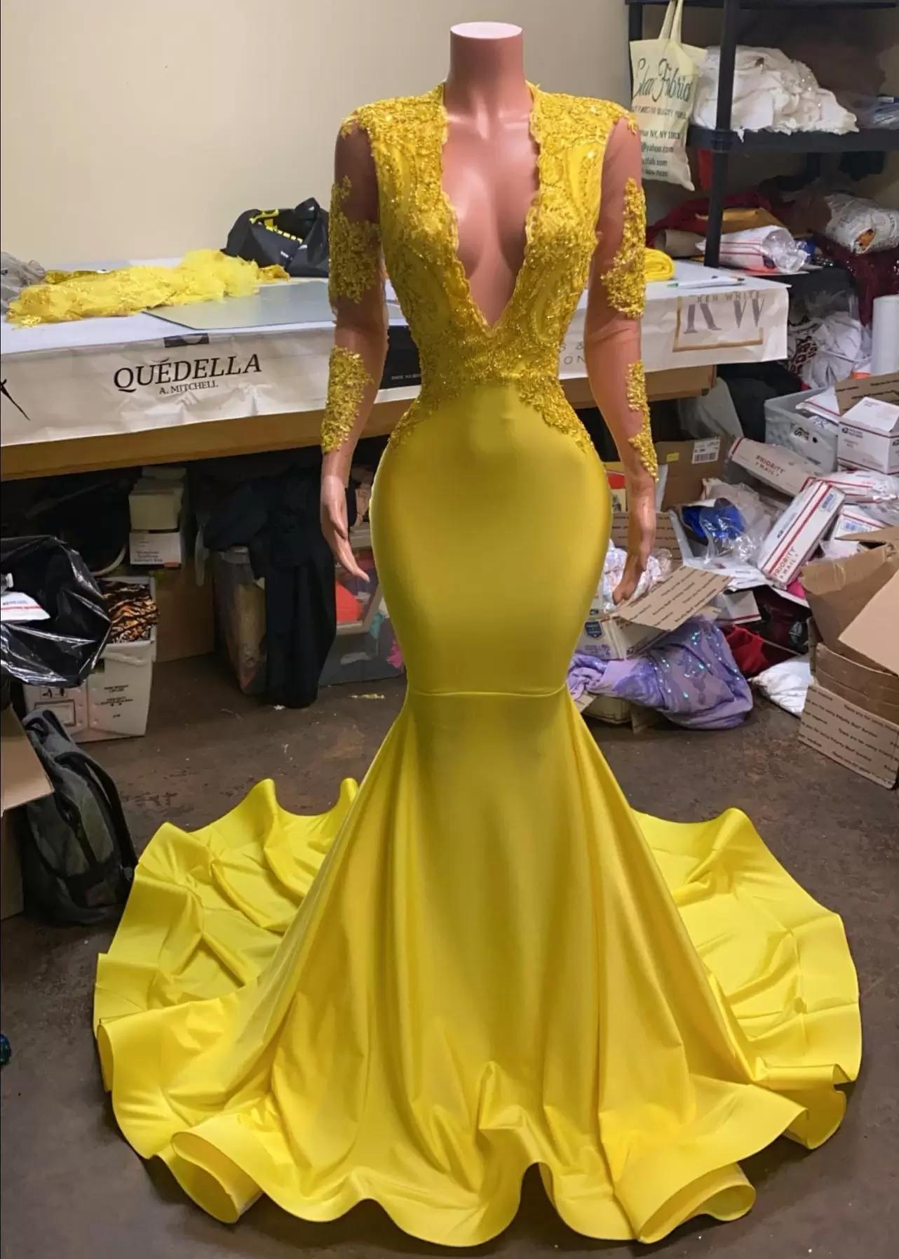 Yellow Prom Dresses 2022 Plunging V Neck Long Sleeves Lace Applique Beaded Ruched Evening Occasion Wear Plus Size vestidos