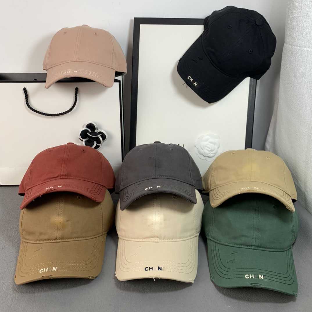 Men's Ladies Luxury Designer casquette Solid Color cap Letter Denim Ripped Holes hats
Men's Ladies Luxury Designer casquette Solid Color cap Letter Denim Ripped Holes hats