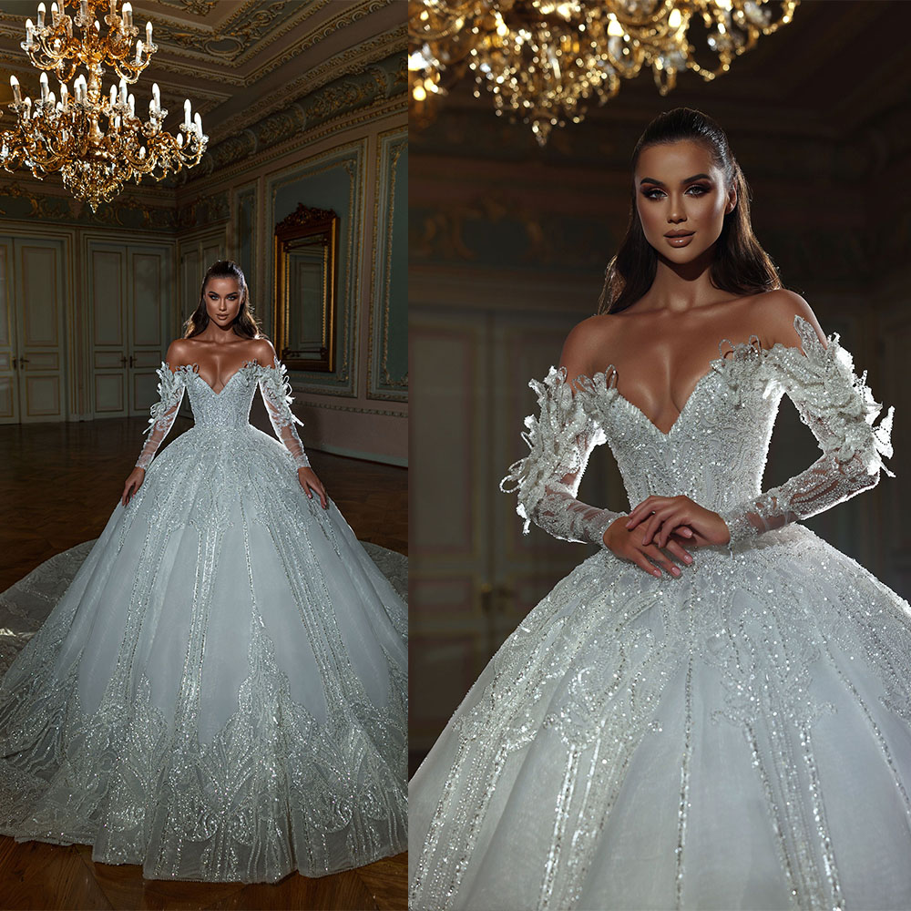 Ball Gown Wedding Dresses Strapless Lace Long Sleeves Off Shoulder V Neck Beads Sequins Appliques Arabic Bridal Gowns Ruffles Vintage Robes De Soiree