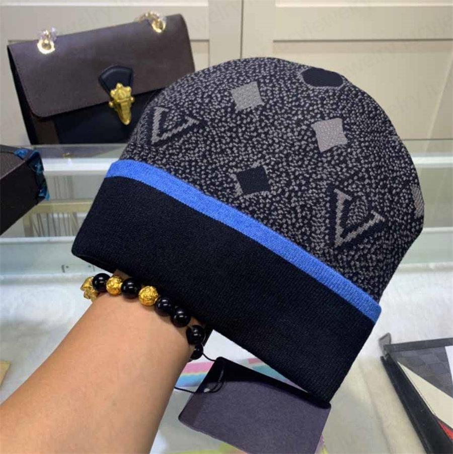 Designer Skull Caps Fashion Stippled Knitted Beanie Cap Good Texture Cool Hat for Man Woman 4 Colors High-quality, C1
Designer Skull Caps Fashion Stippled Knitted Beanie Cap Good Texture Cool Hat for Man Woman 4 Colors High-quality, C1
