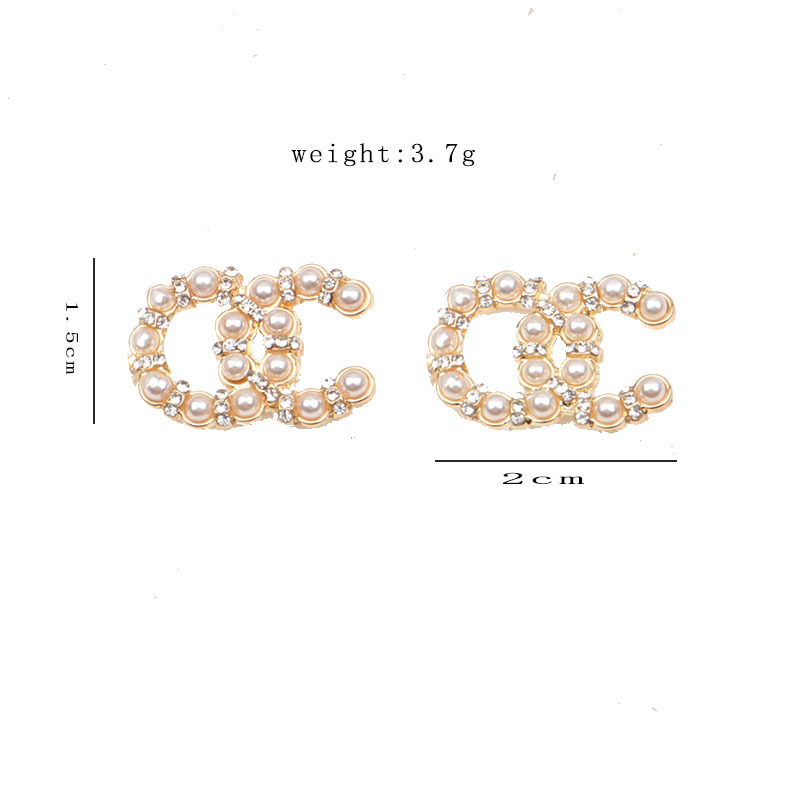Simple 18K Gold Plated Luxury Brand Designers Letters Stud Clip Chain Geometric Famous Women Crystal Rhinestone Pearl Earring Wedding Party Jewerlry 2Colors
Simple 18K Gold Plated Luxury Brand Designers Letters Stud Clip Chain Geometric Famous Women Crystal Rhinestone Pearl Earring Wedding Party Jewerlry 2Colors