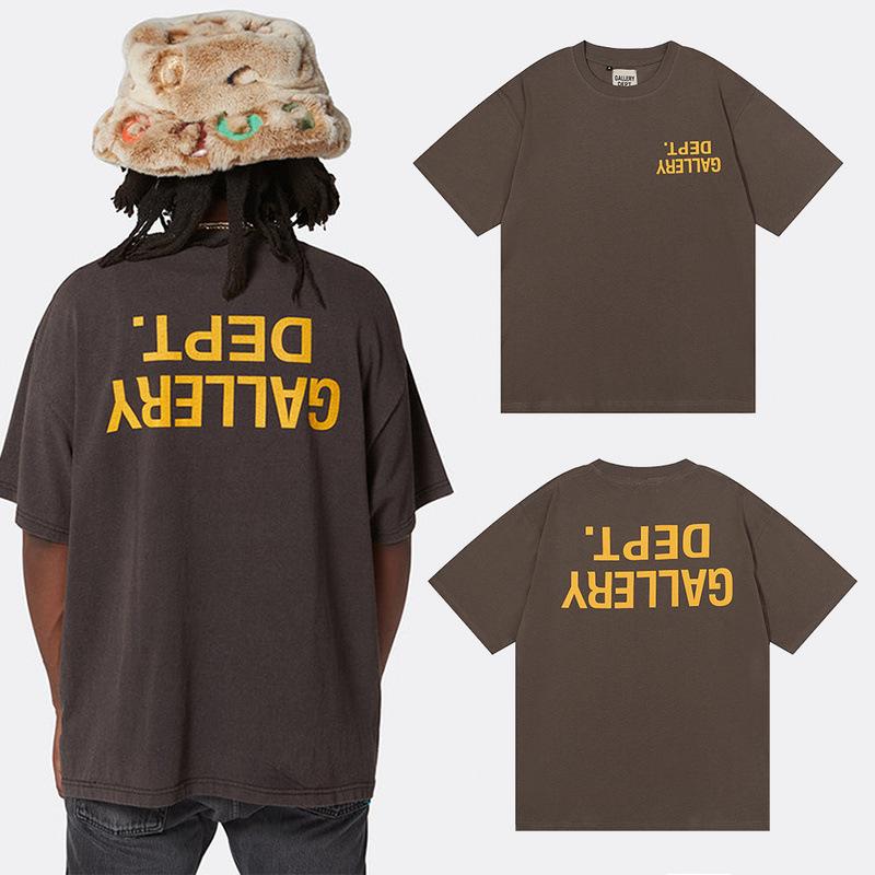 Men' T-Shirts Inverted Logo Design Golden Letter Printed Round Neck Short Sleeve T-shirt European And American Fashion BrandMen, Dark brown 
Men' T-Shirts Inverted Logo Design Golden Letter Printed Round Neck Short Sleeve T-shirt European And American Fashion BrandMen, Dark brown