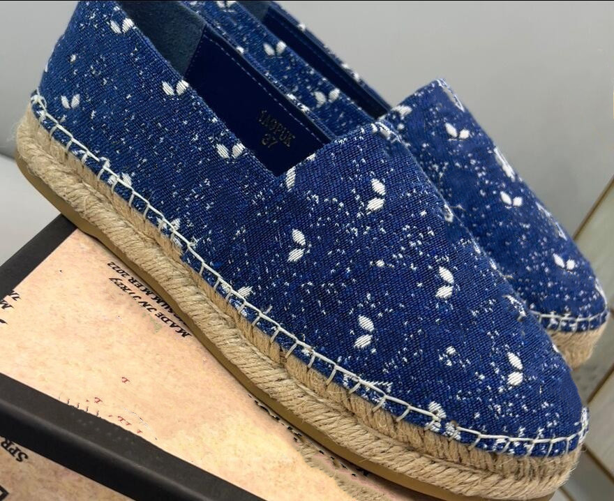 Soft grain calf Genuine Leather style Sandals Hemp rope braided sole and rubber resistant outsole fisherman canvas Slippers, Black
Soft grain calf Genuine Leather style Sandals Hemp rope braided sole and rubber resistant outsole fisherman canvas Slippers, Black
