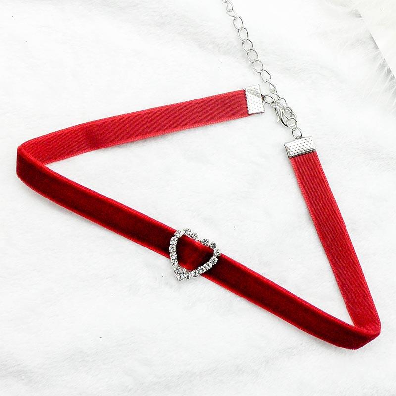 Red Velvet Choker Necklaces For Women Neck Accessories Heart Crystal Chockers Wedding Party Jewelry On The Collar
Red Velvet Choker Necklaces For Women Neck Accessories Heart Crystal Chockers Wedding Party Jewelry On The Collar
