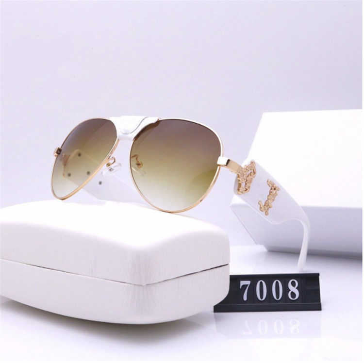 2021 Italy Black Men Women Sunglasses Metal Frame Removable Buckle Medusa Vintage Eyeglasses Coating Lens
2021 Italy Black Men Women Sunglasses Metal Frame Removable Buckle Medusa Vintage Eyeglasses Coating Lens