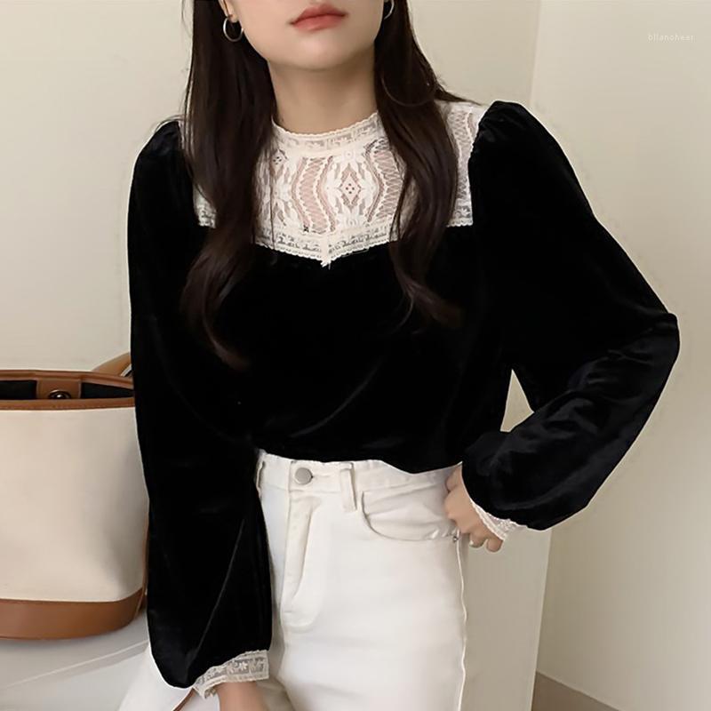 Women's Blouses & Shirts 2022 Korean Fashion Elegant O Neck Lace Crochet Stitching Hit Color Loose Long-sleeve Velvet Shirt Woman Tops Women, Black
Women's Blouses & Shirts 2022 Korean Fashion Elegant O Neck Lace Crochet Stitching Hit Color Loose Long-sleeve Velvet Shirt Woman Tops Women, Black