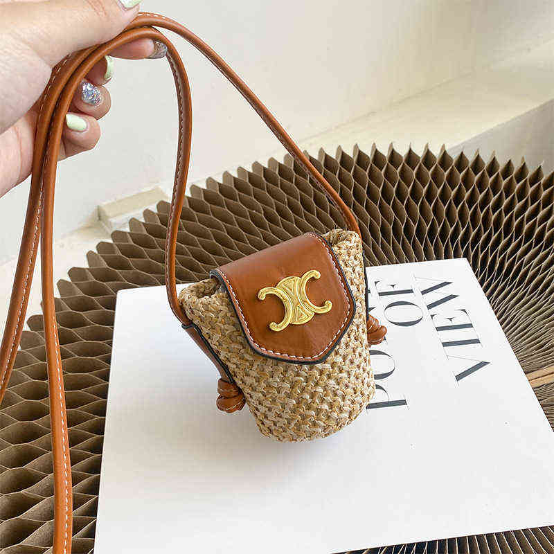 Factory Online Export Designer Tide Brand Ladies Bags Triumph Doorway Red Envelope Female 2022 New Woven Single Shoulder Messenger Mini
Factory Online Export Designer Tide Brand Ladies Bags Triumph Doorway Red Envelope Female 2022 New Woven Single Shoulder Messenger Mini
