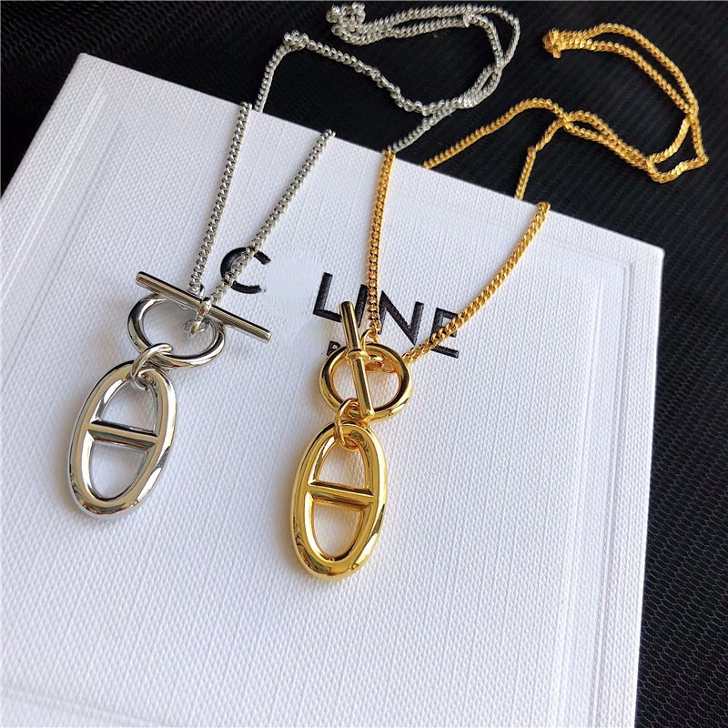 Classic Fashionable Senior Sense Clasp Lock Temperament Short Pendant Necklaces Female
