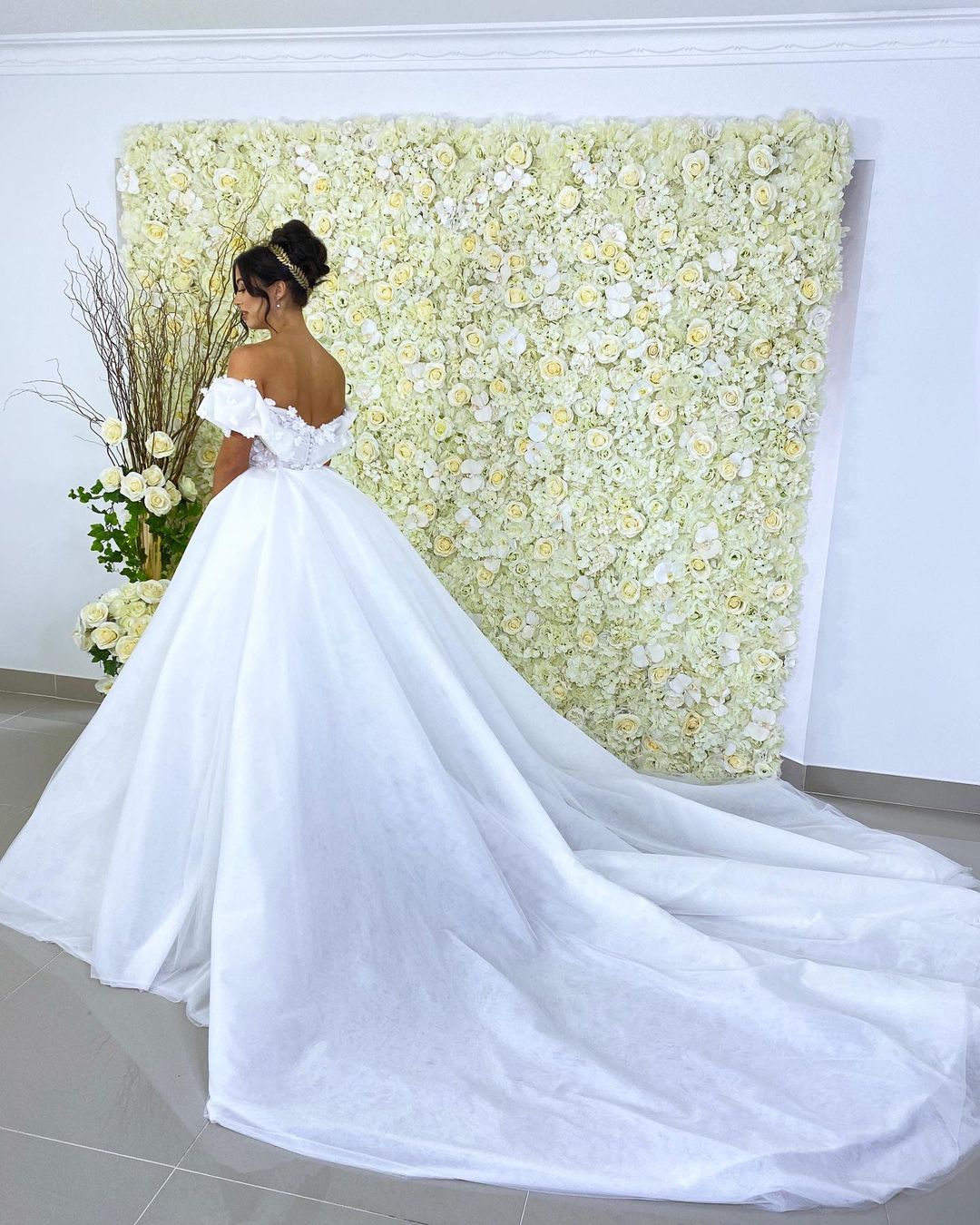 Luxury Dubai Saudi Arabic Lace Mermaid Wedding Dress Sexy Illusion Off Shoulder Flower Appliques Bride Dresses Wedding Gowns