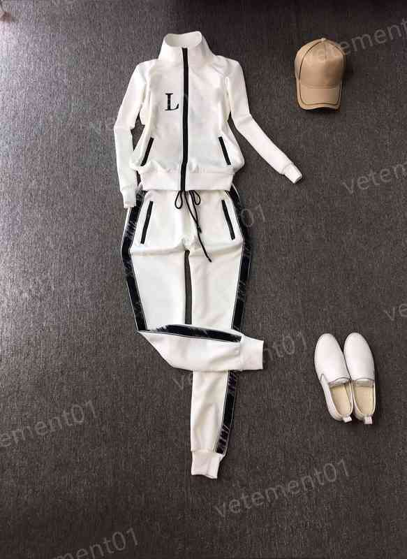 Womens Two Piece Pants Fashion Brand Zip Pocket Long Sleeve Stand Collar Jacket And Over Loose Pants White 2 Piece Sets Luxury Designer Tracksuits
Womens Two Piece Pants Fashion Brand Zip Pocket Long Sleeve Stand Collar Jacket And Over Loose Pants White 2 Piece Sets Luxury Designer Tracksuits