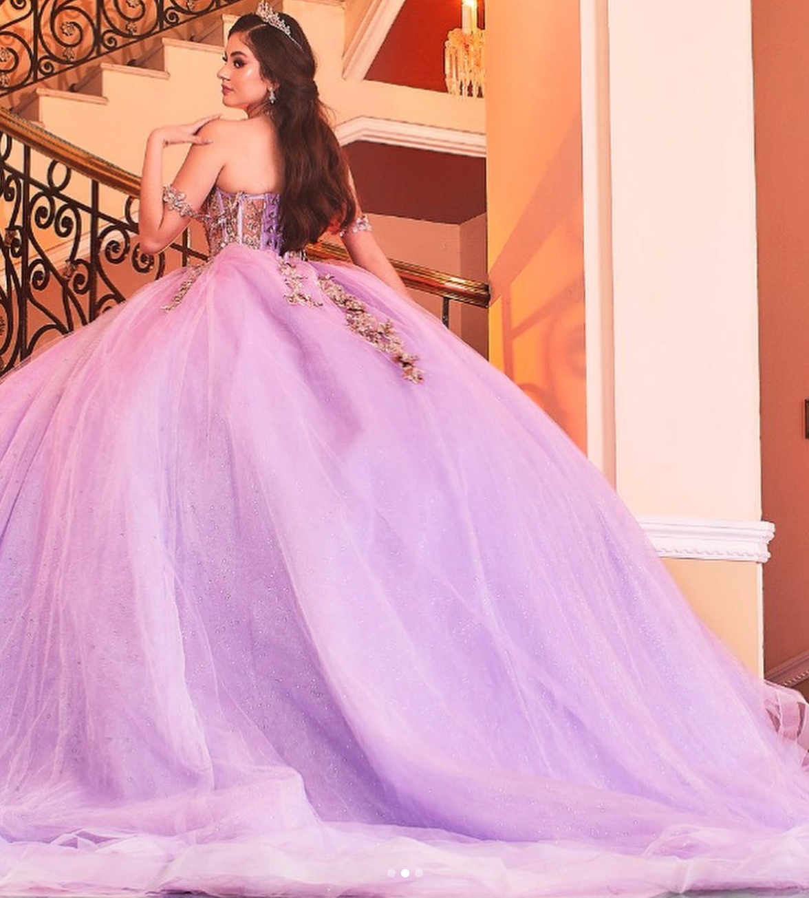 Sparkly Burgundy Quinceanera Dresses Off Shoulder Corset Ball Gown Lace Appliques Long Tulle Prom Party Gowns Sweet 16 Dress Vestidos De 15 Anos