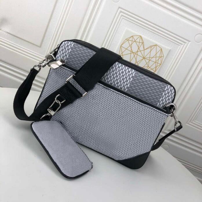 Handbags Men Leather TRIO Messenger Bags Luxury Shoulder Bag Make up Bag Designer Handbag Tote, White big grid
Handbags Men Leather TRIO Messenger Bags Luxury Shoulder Bag Make up Bag Designer Handbag Tote, White big grid