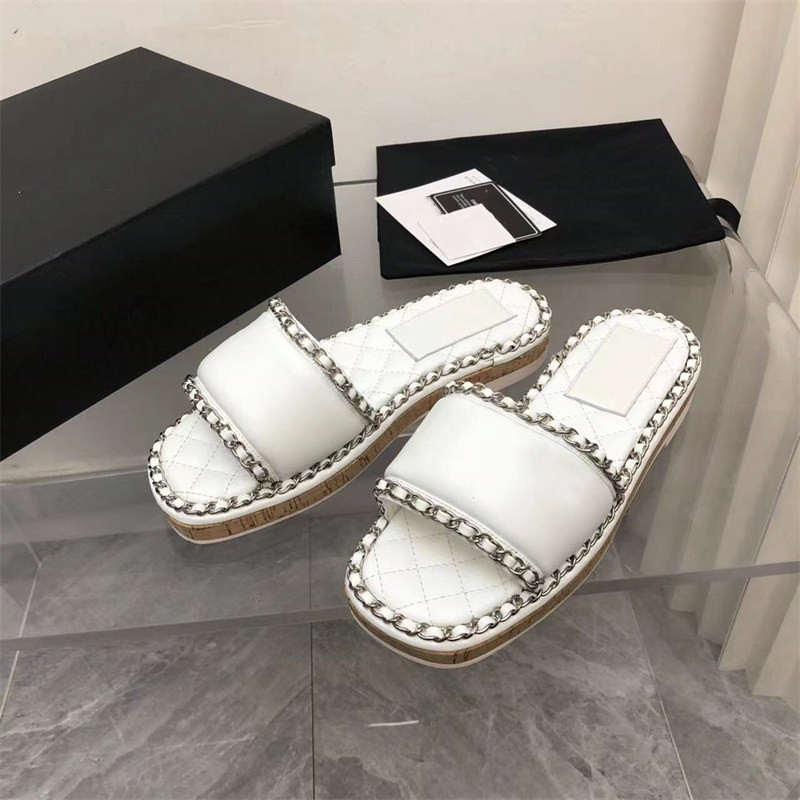 brand Sandals 2022 new Chain slippers Genuine Leather woman non slip bottom Black white comfortable leather Low Flat Heel shoes designer shoes in Box packaging
brand Sandals 2022 new Chain slippers Genuine Leather woman non slip bottom Black white comfortable leather Low Flat Heel shoes designer shoes in Box packaging