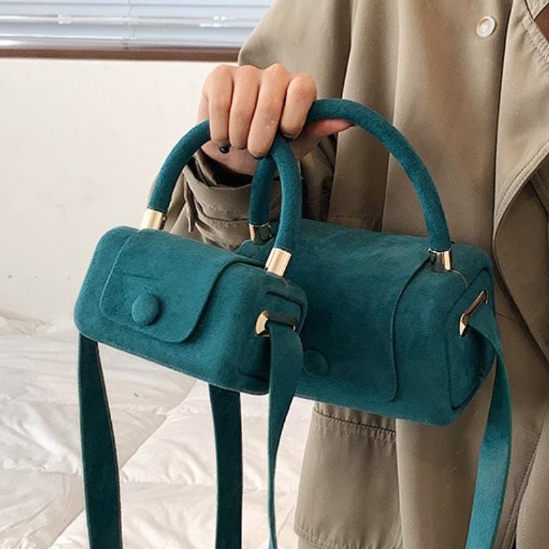 Evening Bags Fashion Women Luxury Designer Tote Mini Faux Suede Handbags And Purses Chic Shoulder Pouch Winter Drop 2022, Green
Evening Bags Fashion Women Luxury Designer Tote Mini Faux Suede Handbags And Purses Chic Shoulder Pouch Winter Drop 2022, Green