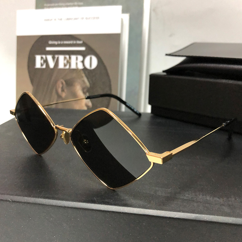 Popular popular mens and womens well-known brand sunglasses S302 fashion diamond shape design is very cool catwalk party beach photo first choice with original box