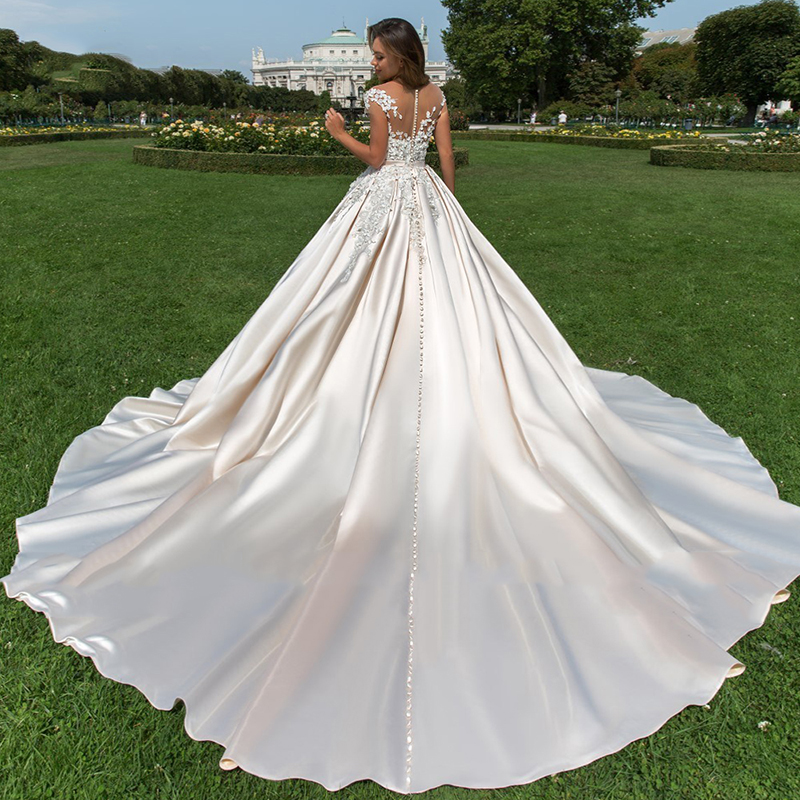 Princess Ball Gown Wedding Dresses Bridal Gowns V Neck Strapless Satin Sleeveless Appliques Sequins Floor Length Train Plus Size Robe De Mariee Custom