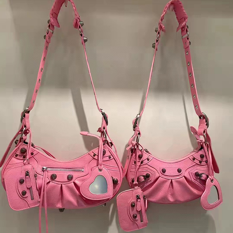 Really Top Quality 2022 Women lady cool girl Motorcycle shoulder Bags luxury Designers Genuine leather crossbody clutch wallet purse Pochette Retro Vintage, Carton 
Really Top Quality 2022 Women lady cool girl Motorcycle shoulder Bags luxury Designers Genuine leather crossbody clutch wallet purse Pochette Retro Vintage, Carton