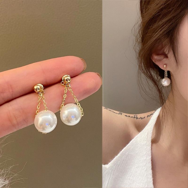 Clip-on & Screw Back Cute Pearl Stud Earrings Hoop Women's Simple Style Wedding Fashion Jewelry 2022Clip-on
Clip-on & Screw Back Cute Pearl Stud Earrings Hoop Women's Simple Style Wedding Fashion Jewelry 2022Clip-on
