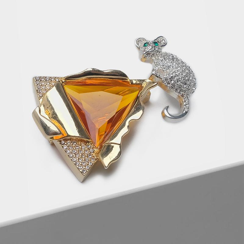 Pins Brooches Amorita Boutique Mouse And Cheese Design Stylish Geometric Crystal BroochPins
Pins Brooches Amorita Boutique Mouse And Cheese Design Stylish Geometric Crystal BroochPins