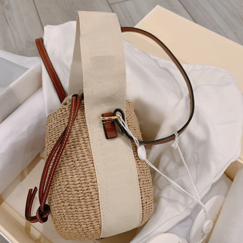 Shopping Bags Fashion Basket Women Bucket Bag Straw Handbag Tote Beach Shoulder Crossbody Womens Handbags Luxurys Designers Totes Purse 22 2106111, Beige(correct letters)
Shopping Bags Fashion Basket Women Bucket Bag Straw Handbag Tote Beach Shoulder Crossbody Womens Handbags Luxurys Designers Totes Purse 22 2106111, Beige(correct letters)