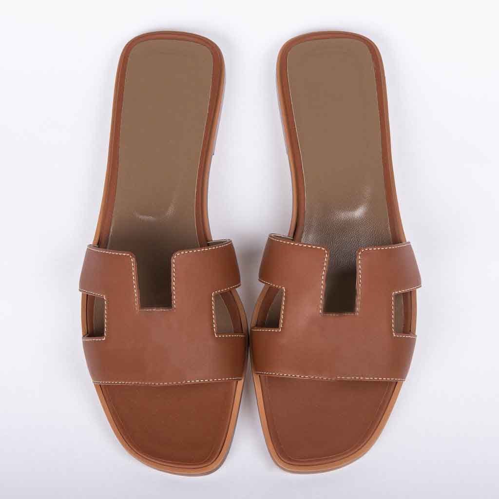 Fashion Oran Sandals Genuine Leather Flats Women Slippers Summer luxury sandal Flat Slides Ladies Beach shoes Party Wedding Slipper With Box
Fashion Oran Sandals Genuine Leather Flats Women Slippers Summer luxury sandal Flat Slides Ladies Beach shoes Party Wedding Slipper With Box