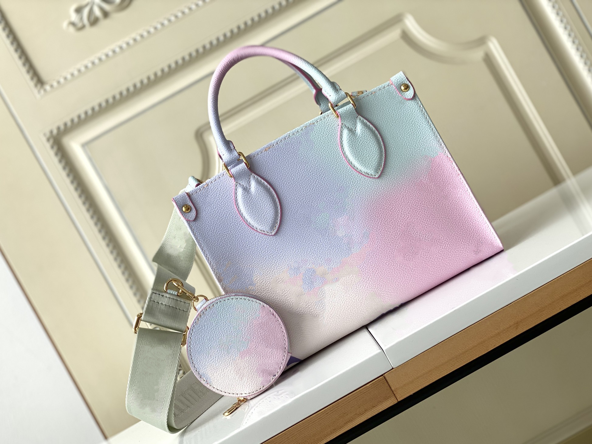 designer bags Onthego Tote PM Sunrise Pastel Purse Monograms Pattern Handle Luxury Handbag Women CrossBody On The Go SPRING IN THE CITY Top quality size 25cm, Pink size 25cm
designer bags Onthego Tote PM Sunrise Pastel Purse Monograms Pattern Handle Luxury Handbag Women CrossBody On The Go SPRING IN THE CITY Top quality size 25cm, Pink size 25cm