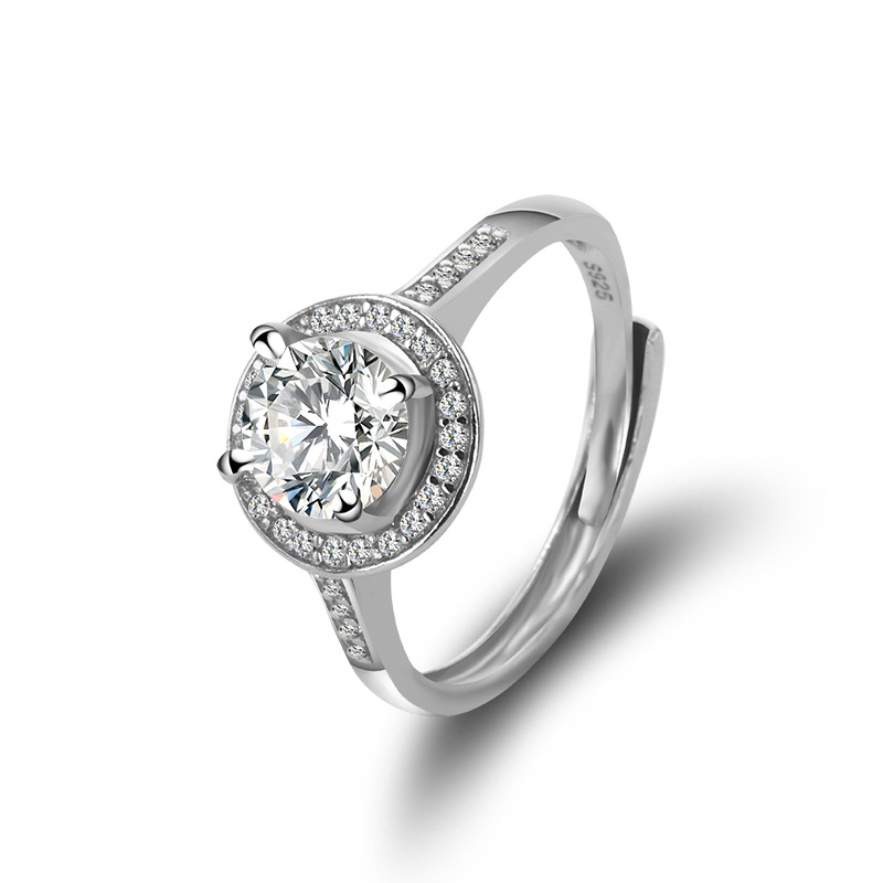 Cluster Rings Silver Jewelry 1CT Mozambique Stone Ring Wholesale S925 pure female classic four Claw Supporting Bare
Cluster Rings Silver Jewelry 1CT Mozambique Stone Ring Wholesale S925 pure female classic four Claw Supporting Bare