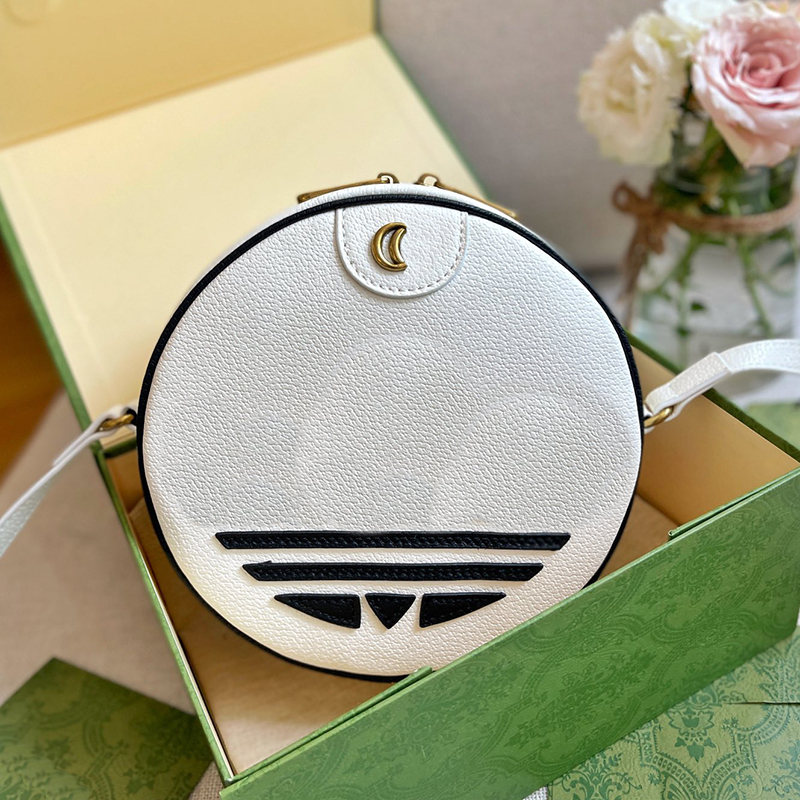 Clover Round Shoulder Bag Circular Crossbody Bags Women Handbag Wallet Genuine Leather Letter Hardware Double Zipper Design Plain Adjustable Strap High Quality, Box
Clover Round Shoulder Bag Circular Crossbody Bags Women Handbag Wallet Genuine Leather Letter Hardware Double Zipper Design Plain Adjustable Strap High Quality, Box